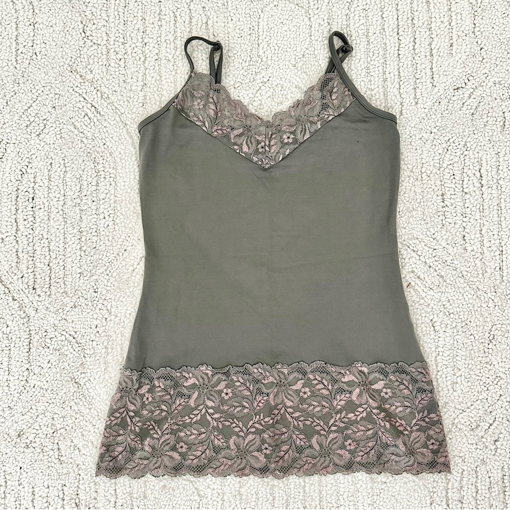 White House Black Market Gray V-Neck Lace Camisole Size Medium